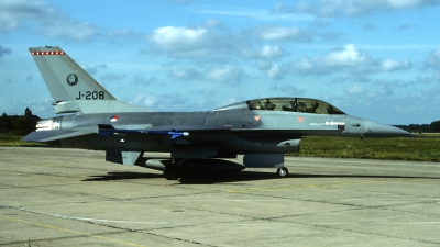 Photo ID 82712 by Carl Brent. Netherlands Air Force General Dynamics F 16B Fighting Falcon, J 208