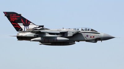 Photo ID 125084 by kristof stuer. UK Air Force Panavia Tornado GR4, ZA492