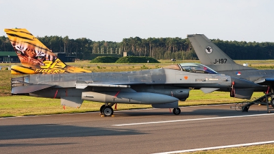 Photo ID 153904 by Walter Van Bel. Belgium Air Force General Dynamics F 16AM Fighting Falcon, FA 106