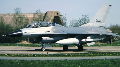 Photo ID 222089 by Arie van Groen. Netherlands Air Force General Dynamics F 16B Fighting Falcon, J 264