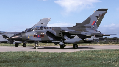 Photo ID 224326 by Chris Lofting. UK Air Force Panavia Tornado GR1, ZA375