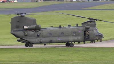 Photo ID 245331 by Tom Gibbons. UK Air Force Boeing Vertol Chinook HC6 CH 47F, ZD983
