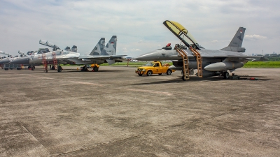 Photo ID 277097 by Raihan Aulia. Indonesia Air Force General Dynamics F 16BM Fighting Falcon, TS 1602