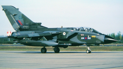 Photo ID 33402 by Arie van Groen. UK Air Force Panavia Tornado GR1, ZA463