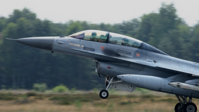 Photo ID 37053 by Tim Van den Boer. Belgium Air Force General Dynamics F 16BM Fighting Falcon, FB 09