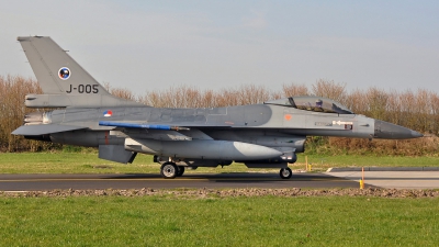 Photo ID 47779 by Eric Tammer. Netherlands Air Force General Dynamics F 16AM Fighting Falcon, J 005