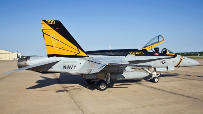 Photo ID 80639 by Nick Thomas. USA Navy McDonnell Douglas F A 18C Hornet, 164696