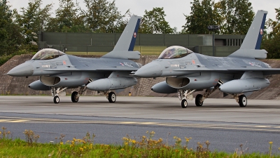 Photo ID 81369 by Alex van Noye. Netherlands Air Force General Dynamics F 16AM Fighting Falcon, J 874