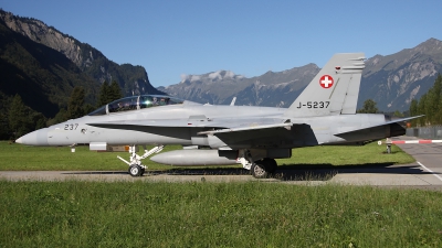 Photo ID 83006 by Ludwig Isch. Switzerland Air Force McDonnell Douglas F A 18D Hornet, J 5237