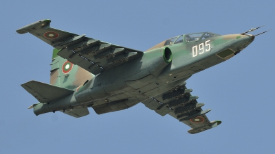 Photo ID 83034 by Peter Terlouw. Bulgaria Air Force Sukhoi Su 25UBK, 095