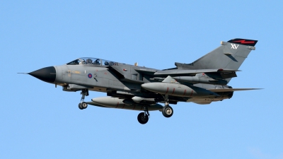 Photo ID 10604 by Gary Stedman. UK Air Force Panavia Tornado GR4 T, ZA562