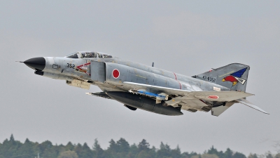 Photo ID 87936 by Peter Terlouw. Japan Air Force McDonnell Douglas F 4EJ Phantom II, 47 8352