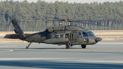 Photo ID 90717 by Günther Feniuk. USA Army Sikorsky UH 60A C Black Hawk S 70A, 88 26027
