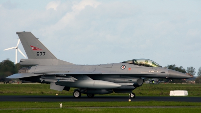 Photo ID 91133 by Jan Eenling. Norway Air Force General Dynamics F 16AM Fighting Falcon, 677