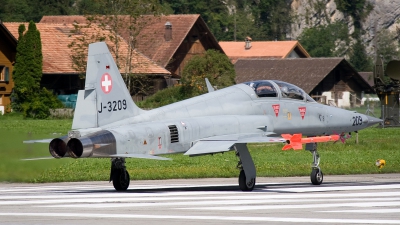 Photo ID 95273 by Jan Eenling. Switzerland Air Force Northrop F 5F Tiger II, J 3209
