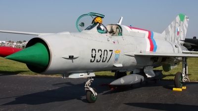 Photo ID 95495 by Joe Osciak. Private Private Mikoyan Gurevich MiG 21MF, N9307