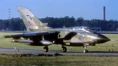 Photo ID 96182 by Rainer Mueller. UK Air Force Panavia Tornado GR1, ZA592