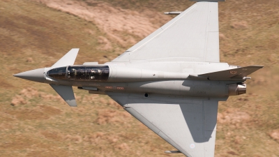 Photo ID 96913 by Paul Massey. UK Air Force Eurofighter Typhoon T3, ZJ804
