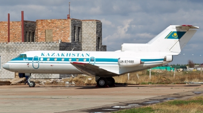 Photo ID 98261 by Andreas Zeitler - Flying-Wings. Kazakhstan Government Yakovlev Yak 40, UN 87488