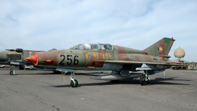 Photo ID 98281 by Günther Feniuk. East Germany Air Force Mikoyan Gurevich MiG 21UM, 256