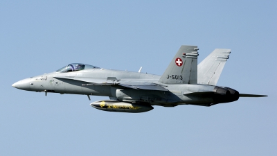 Photo ID 98443 by Joop de Groot. Switzerland Air Force McDonnell Douglas F A 18C Hornet, J 5013