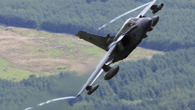 Photo ID 101502 by Neil Bates. UK Air Force Panavia Tornado GR4A, ZG712