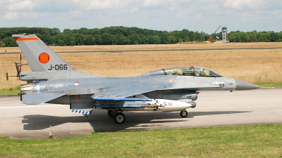 Photo ID 101745 by Peter Boschert. Netherlands Air Force General Dynamics F 16BM Fighting Falcon, J 066