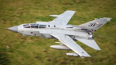 Photo ID 105461 by Lloyd Horgan. UK Air Force Panavia Tornado GR4A, ZA401