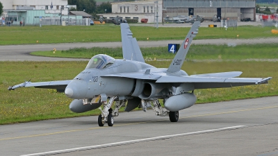 Photo ID 108275 by Martin Thoeni - Powerplanes. Switzerland Air Force McDonnell Douglas F A 18C Hornet, J 5007
