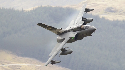 Photo ID 110121 by Neil Bates. UK Air Force Panavia Tornado GR1A, ZA398