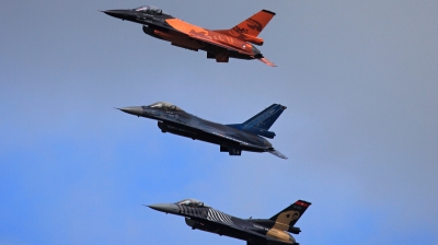 Photo ID 111719 by Robert Hoeting. Netherlands Air Force General Dynamics F 16AM Fighting Falcon, J 015