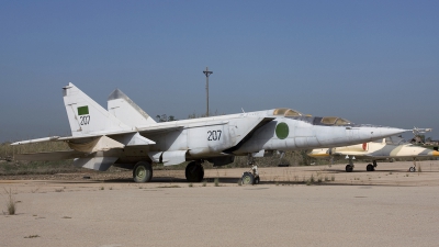 Photo ID 14570 by Chris Lofting. Libya Air Force Mikoyan Gurevich MiG 25PU, 207