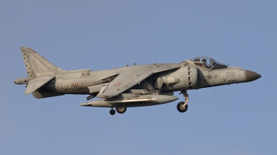 Photo ID 14669 by Maarten Peters. Italy Navy McDonnell Douglas AV 8B Harrier ll, MM7199