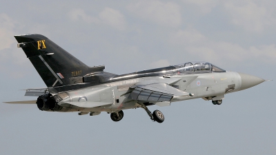 Photo ID 114132 by mark forest. UK Air Force Panavia Tornado F3, ZE887