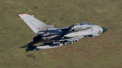 Photo ID 14904 by Paul Cameron. UK Air Force Panavia Tornado GR4, ZA611