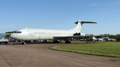 Photo ID 120463 by Stuart Thurtle. UK Air Force Vickers 1154 VC 10 K4, ZD241