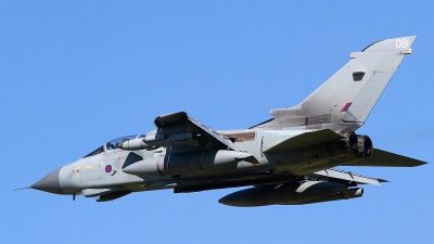 Photo ID 121054 by Tony Lowther. UK Air Force Panavia Tornado GR4, ZD713