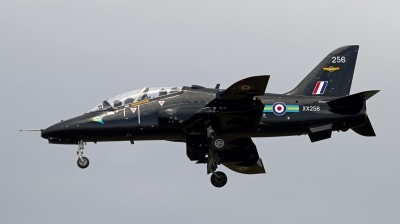 Photo ID 122394 by Chris Albutt. UK Air Force British Aerospace Hawk T 1W, XX256