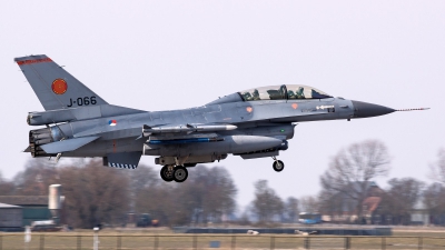 Photo ID 126109 by John. Netherlands Air Force General Dynamics F 16BM Fighting Falcon, J 066