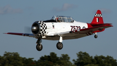 Photo ID 128001 by David F. Brown. Private Private North American AT 6D Texan, N7572
