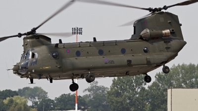 Photo ID 127506 by Niels Roman / VORTEX-images. UK Air Force Boeing Vertol Chinook HC2 CH 47D, ZA674
