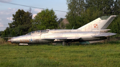 Photo ID 129433 by Chris Albutt. Poland Air Force Mikoyan Gurevich MiG 21UM, 9296
