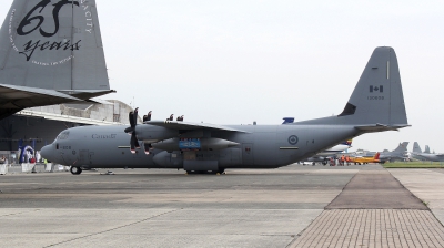 Photo ID 129753 by kristof stuer. Canada Air Force Lockheed Martin CC 130J Hercules C 130J 30 L 382, 130608