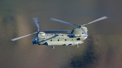 Photo ID 16913 by Barry Swann. UK Air Force Boeing Vertol Chinook HC2 CH 47D, ZA709