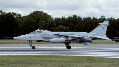 Photo ID 131021 by Joop de Groot. UK Air Force Sepecat Jaguar GR1A, XZ381