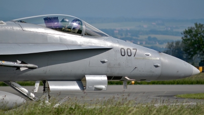 Photo ID 131570 by Sven Zimmermann. Switzerland Air Force McDonnell Douglas F A 18C Hornet, J 5007