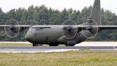 Photo ID 132647 by Niels Roman / VORTEX-images. UK Air Force Lockheed Martin Hercules C5 C 130J L 382, ZH885
