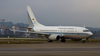 Photo ID 135394 by Roel Kusters. Colombia Air Force Boeing 737 74V, FAC0001