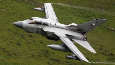 Photo ID 17917 by Scott Rathbone. UK Air Force Panavia Tornado GR4A, ZG713