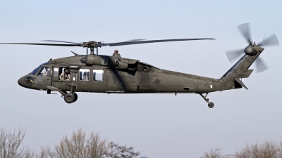 Photo ID 137813 by Niels Roman / VORTEX-images. USA Army Sikorsky UH 60A Black Hawk S 70A, 83 23869